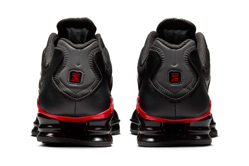 Nike Shox TL 全新配色「Black/University Red」官方圖輯正式發佈